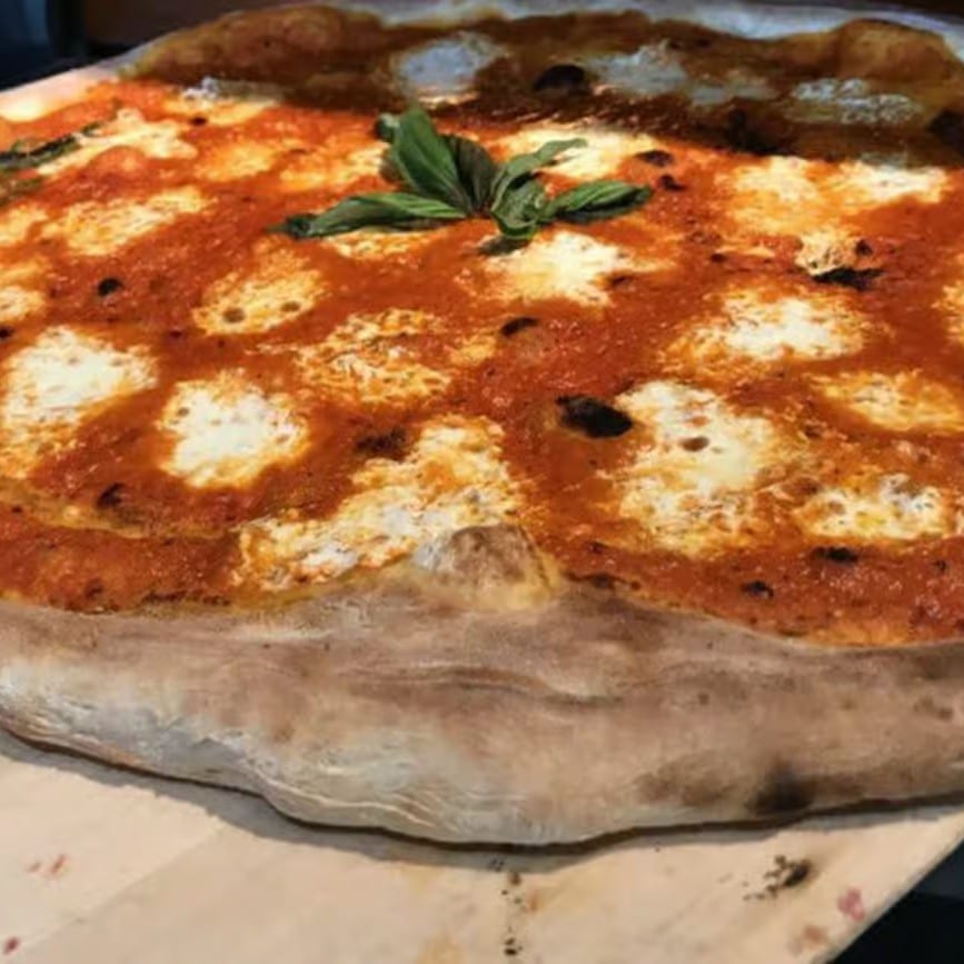 Margherita Pizza.