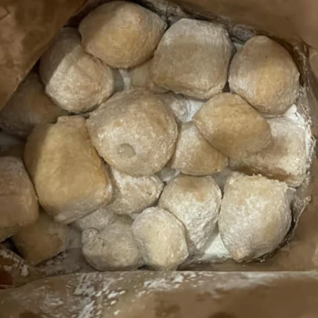 Zeppole.